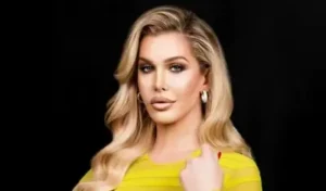 Hermès 18cm Constance Bubblegum Epsom Leather Palladium Hardware