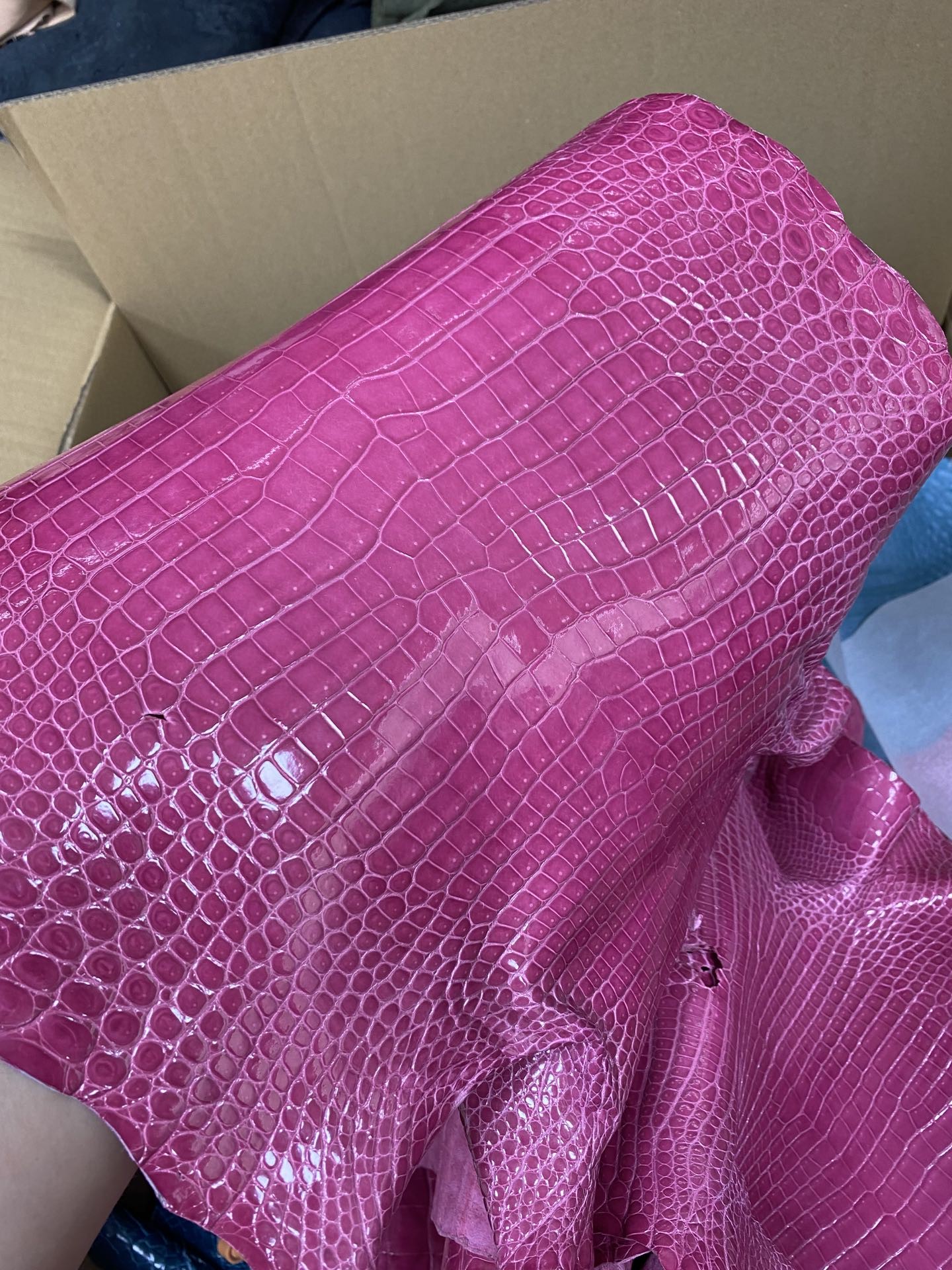 Uncle Bench Hermes Leather new Porosus shiny candy pink customized