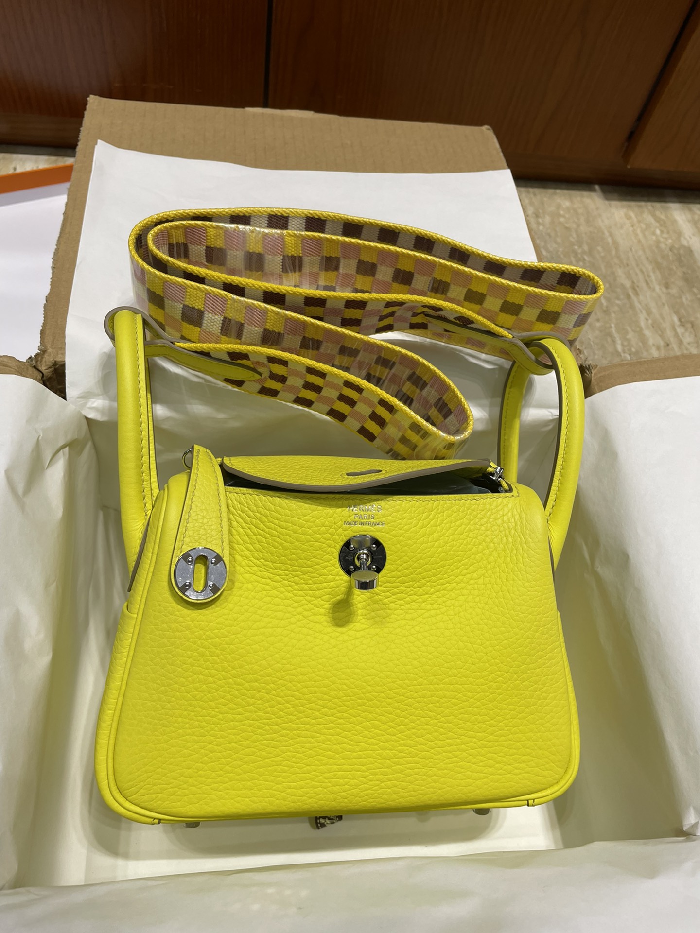Uncle Bench Hermes Mini lindy Clemence new Lemon yellow wide Woven straps Silver Hardware PHW 20cm Full Handmade