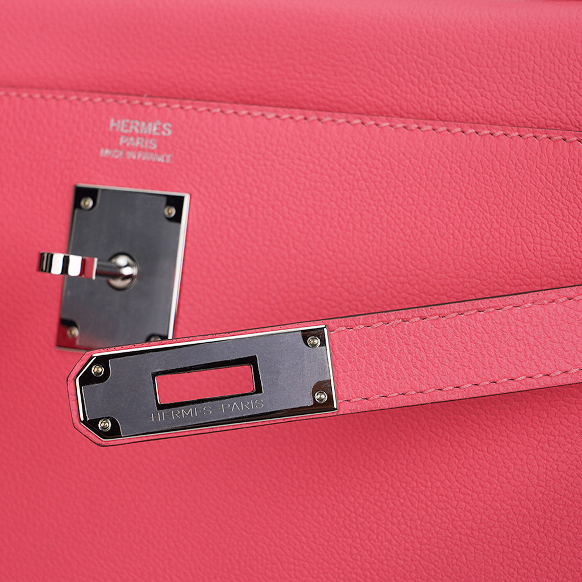 Hermès Kelly 32 Rose Azalee Evercolor Leather Palladium Hardware Hermes Kelly 32 Rose Azalee Evercolor Leather Palladium Hardware - view 5