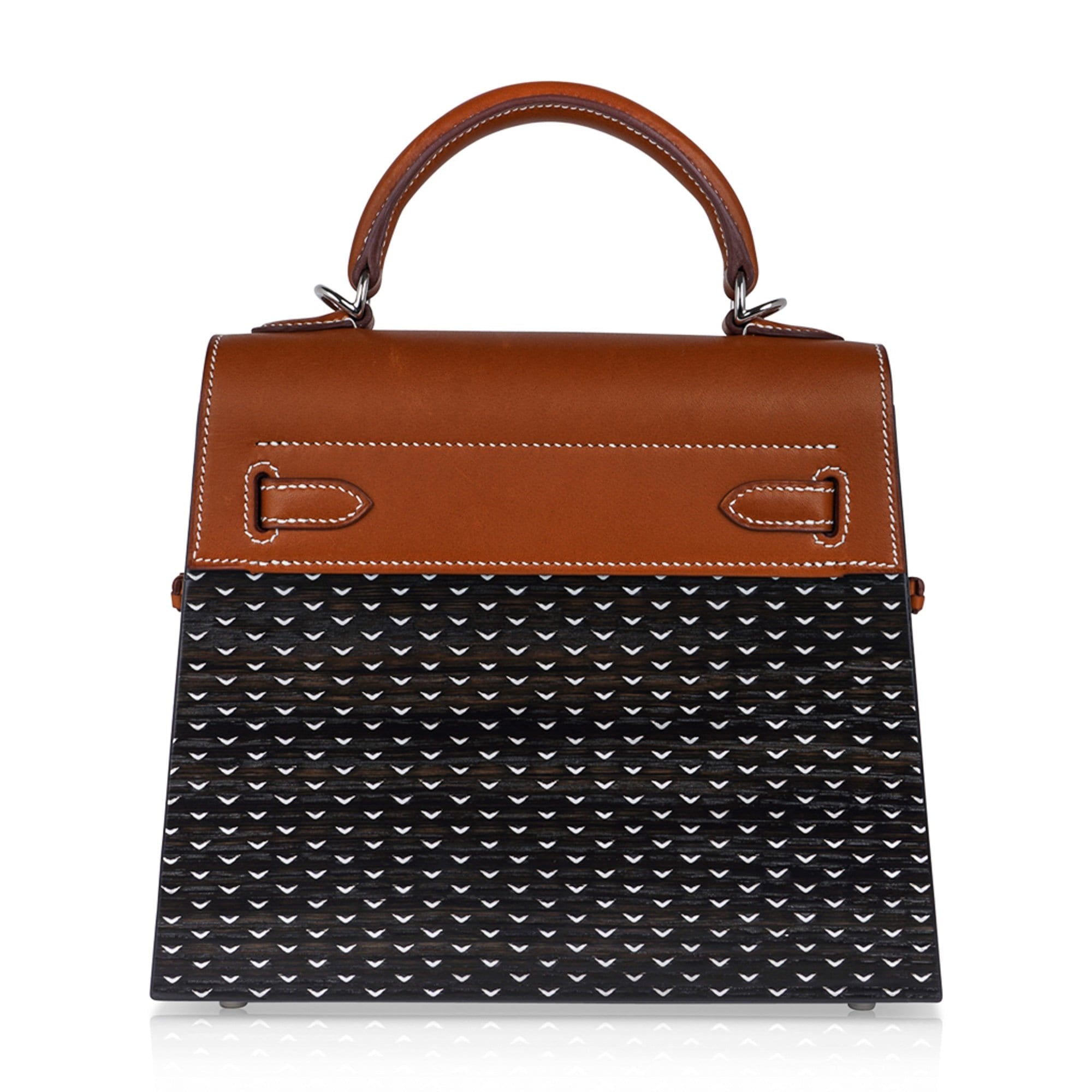 Hermès Kellywood 22 Bog Oak Barenia Leather Palladium Hardware – Limited Edition Hermès Limited Edition Kellywood 22 Bag Bog Oak Barenia Leather Palladium Hardware - view 11