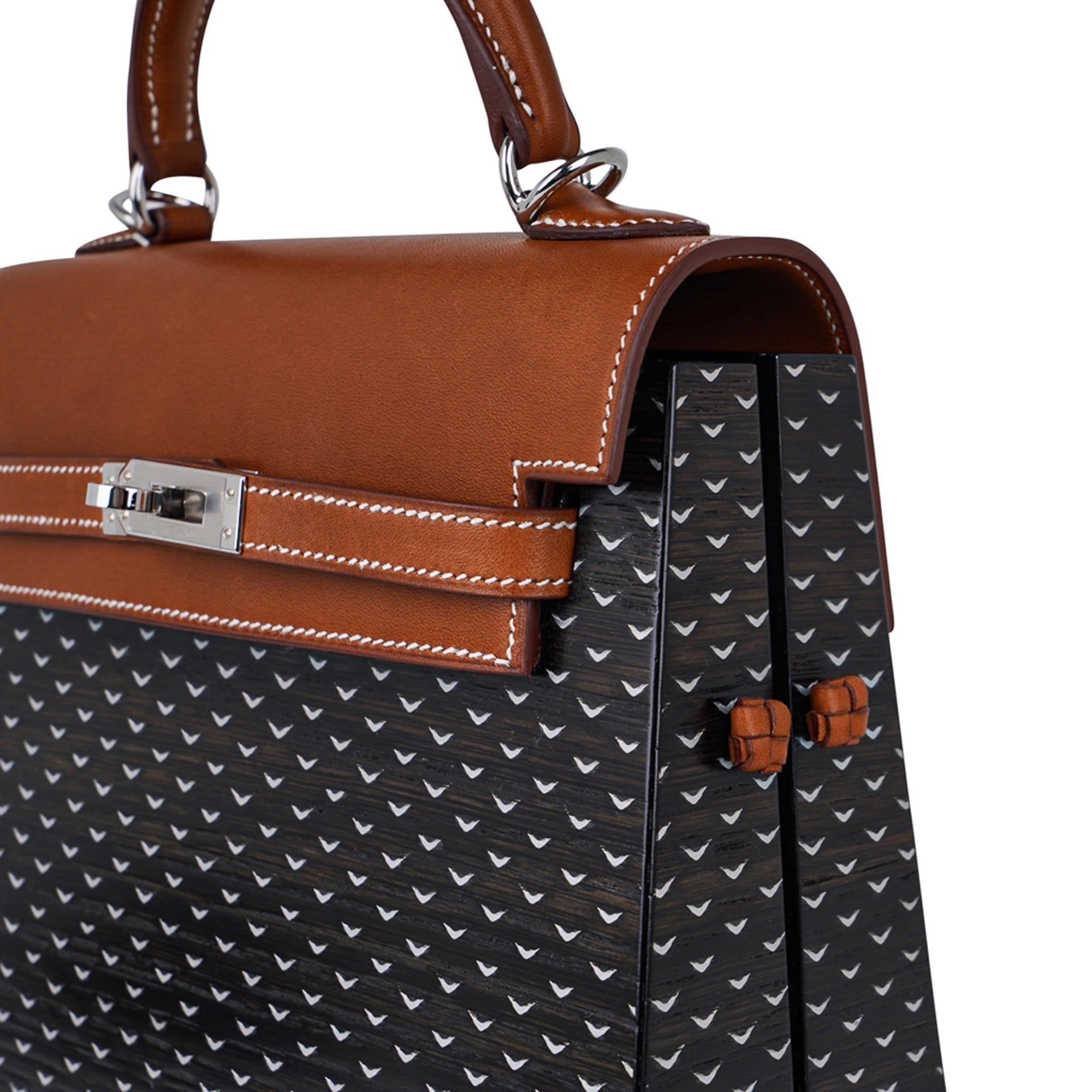 Hermès Kellywood 22 Bog Oak Barenia Leather Palladium Hardware – Limited Edition Hermès Limited Edition Kellywood 22 Bag Bog Oak Barenia Leather Palladium Hardware - view 5