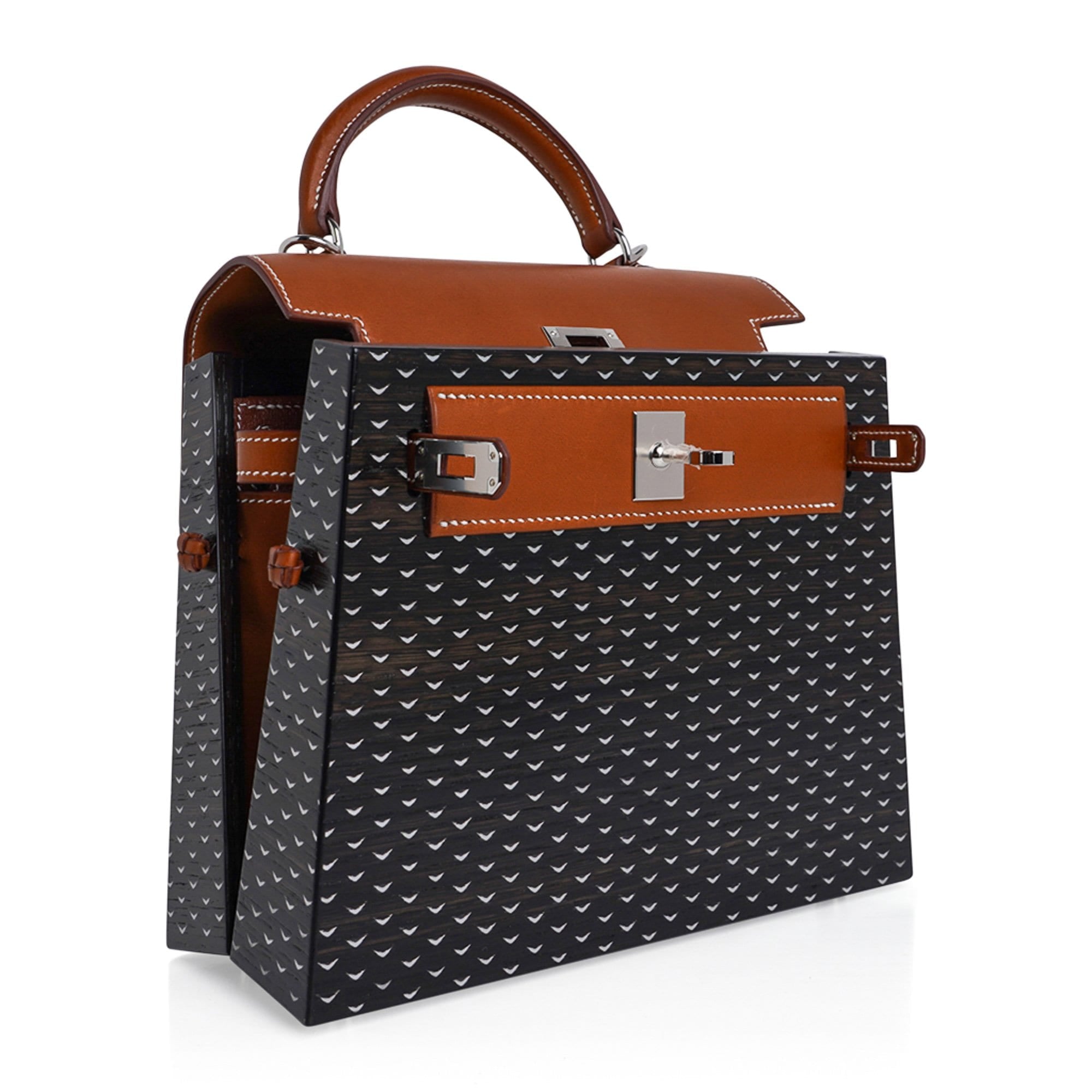 Hermès Kellywood 22 Bog Oak Barenia Leather Palladium Hardware – Limited Edition Hermès Limited Edition Kellywood 22 Bag Bog Oak Barenia Leather Palladium Hardware - view 10