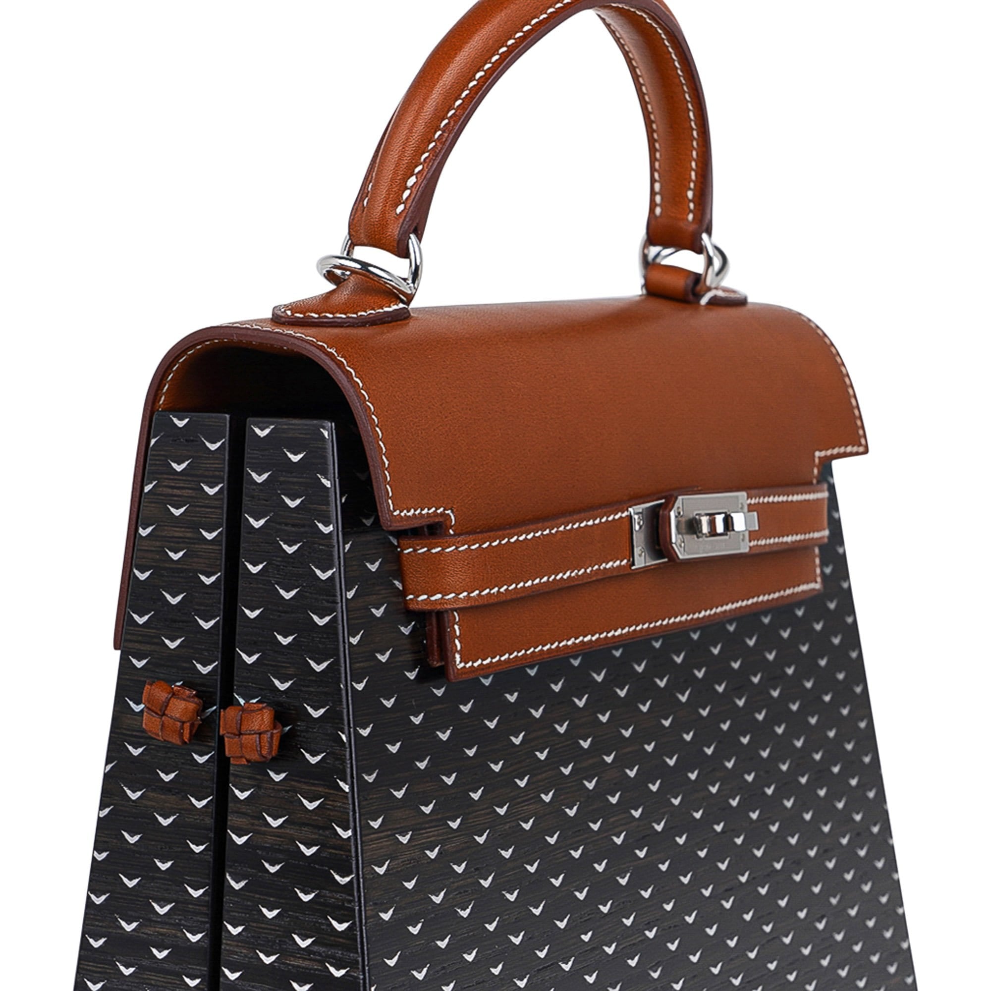 Hermès Kellywood 22 Bog Oak Barenia Leather Palladium Hardware – Limited Edition Hermès Limited Edition Kellywood 22 Bag Bog Oak Barenia Leather Palladium Hardware - view 8