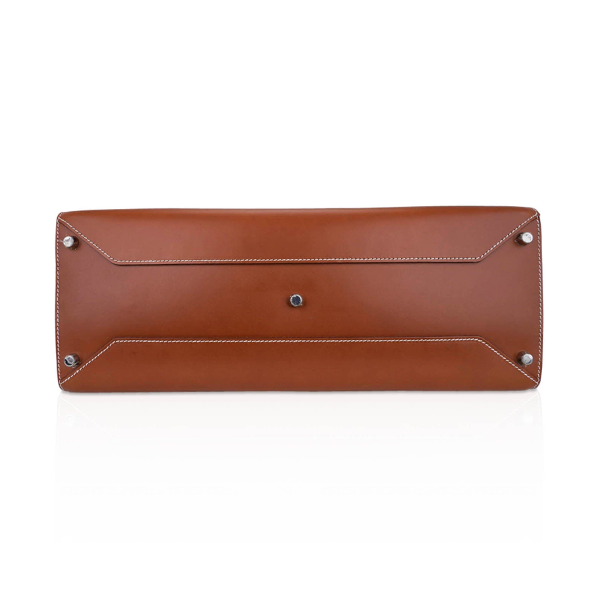 Hermès Cristobal Cabacity 45 Tote Fauve Vache Hunter Leather Removeable Toile with Palladium Hardware – Limited Edition Hermes Limited Edition Cristobal Cabacity 45 Tote Fauve Vache Hunter Leather Removeable Toile Bag with Palladium Hardware - view 17