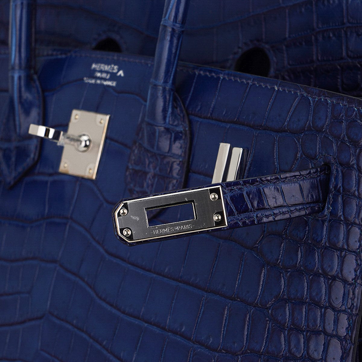 Hermès Birkin 25 Sellier Indigo Aizome Porosus Crocodile with Palladium Hardware – Limited Edition Hermes Limited Edition Birkin 25 Bag Sellier Indigo Aizome Porosus Crocodile with Palladium Hardware - view 5