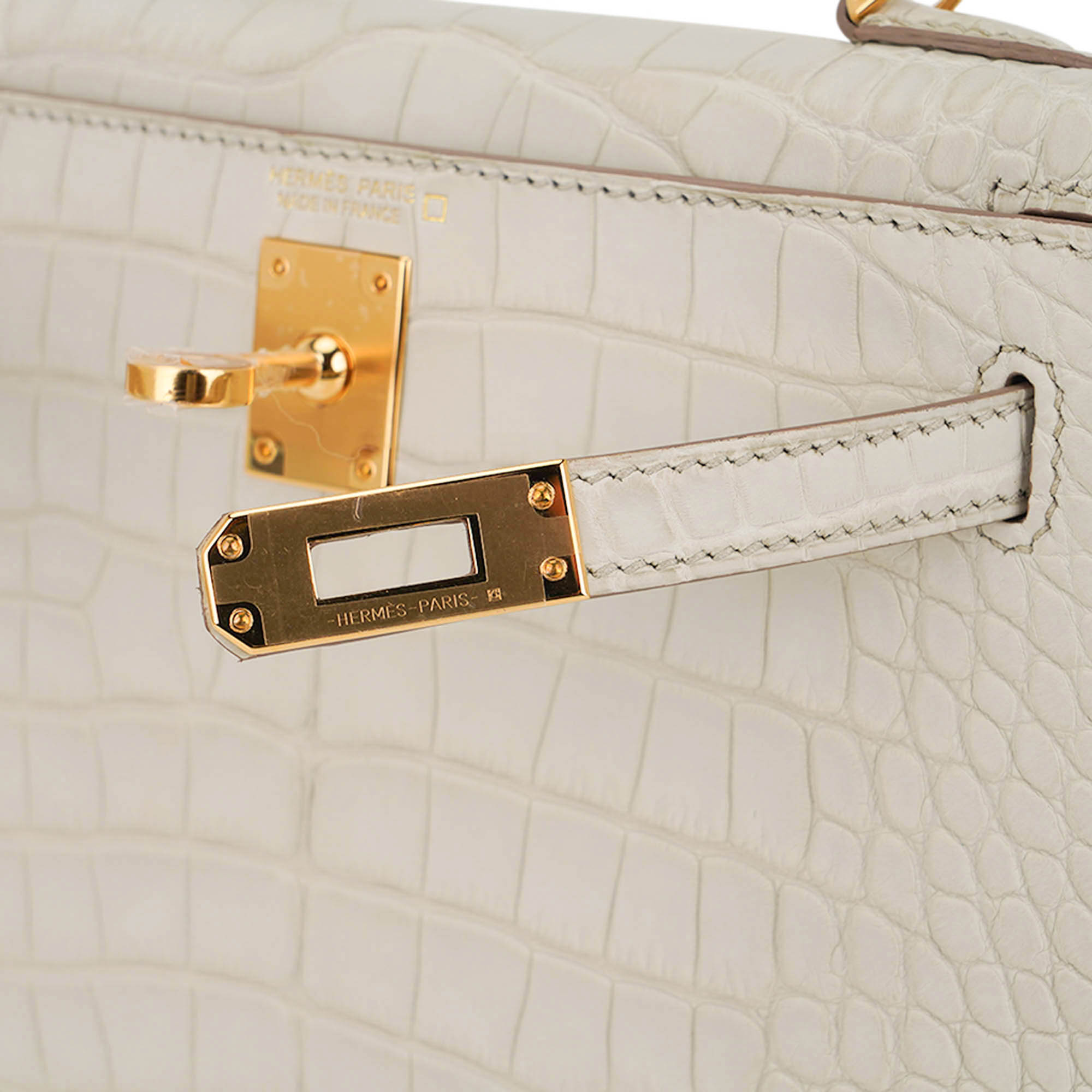 Hermès Mini Kelly 20 Sellier Beton Matte Alligator with Gold Hardware – Limited Edition Hermes Limited Edition Mini Kelly 20 Sellier Beton Matte Alligator Bag with Gold Hardware - view 5
