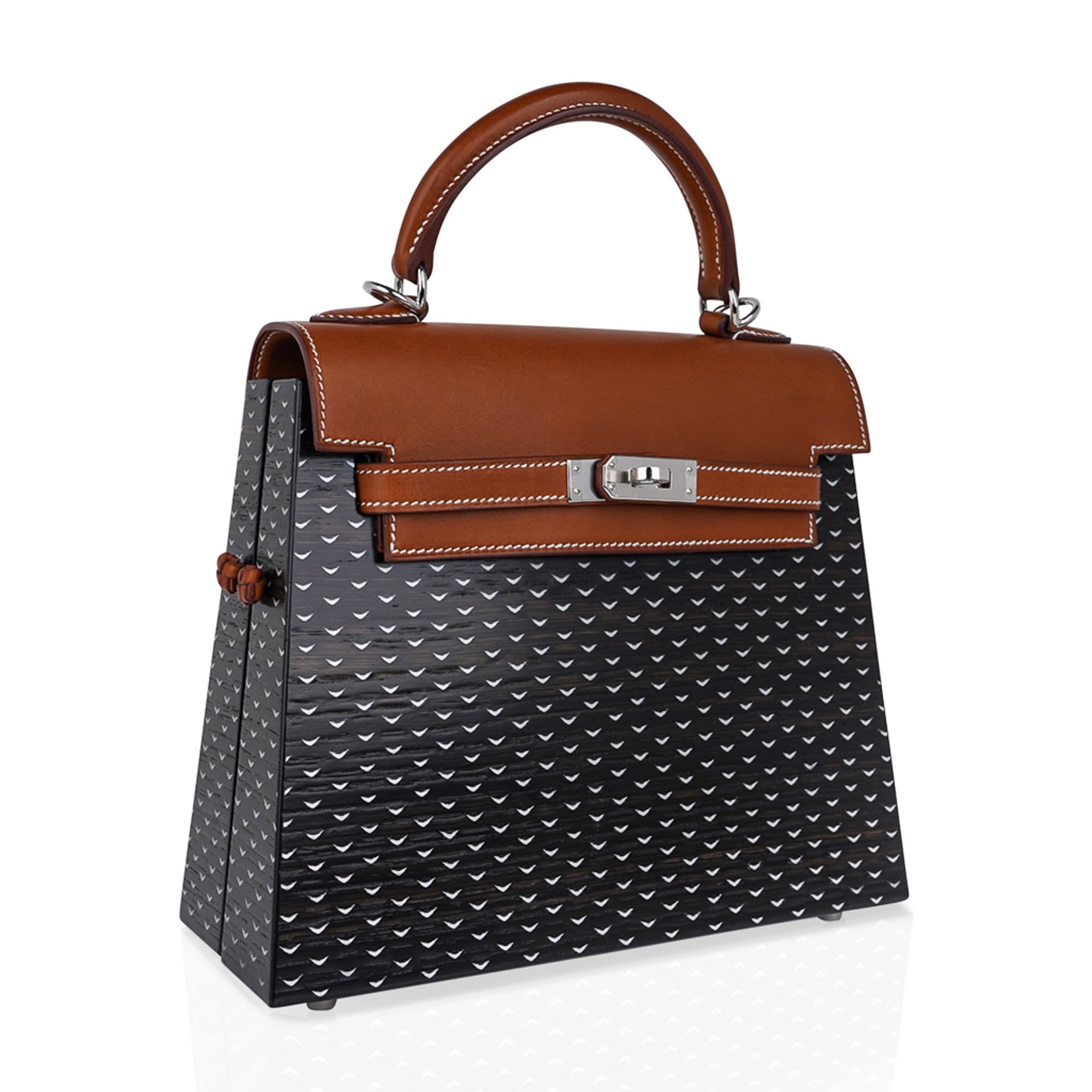Hermès Kellywood 22 Bog Oak Barenia Leather Palladium Hardware – Limited Edition Hermès Limited Edition Kellywood 22 Bag Bog Oak Barenia Leather Palladium Hardware - view 2